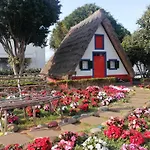 House Santa Ana *