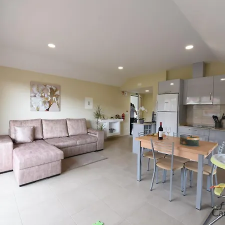 House Santa Ana בית נופש